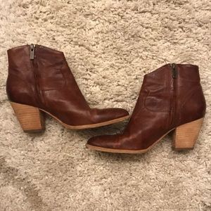 Frye Reed Bootie Size 7 Cognac